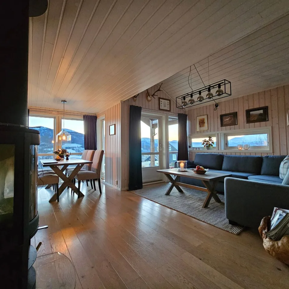 GOLVÅKERBAKKEN 24