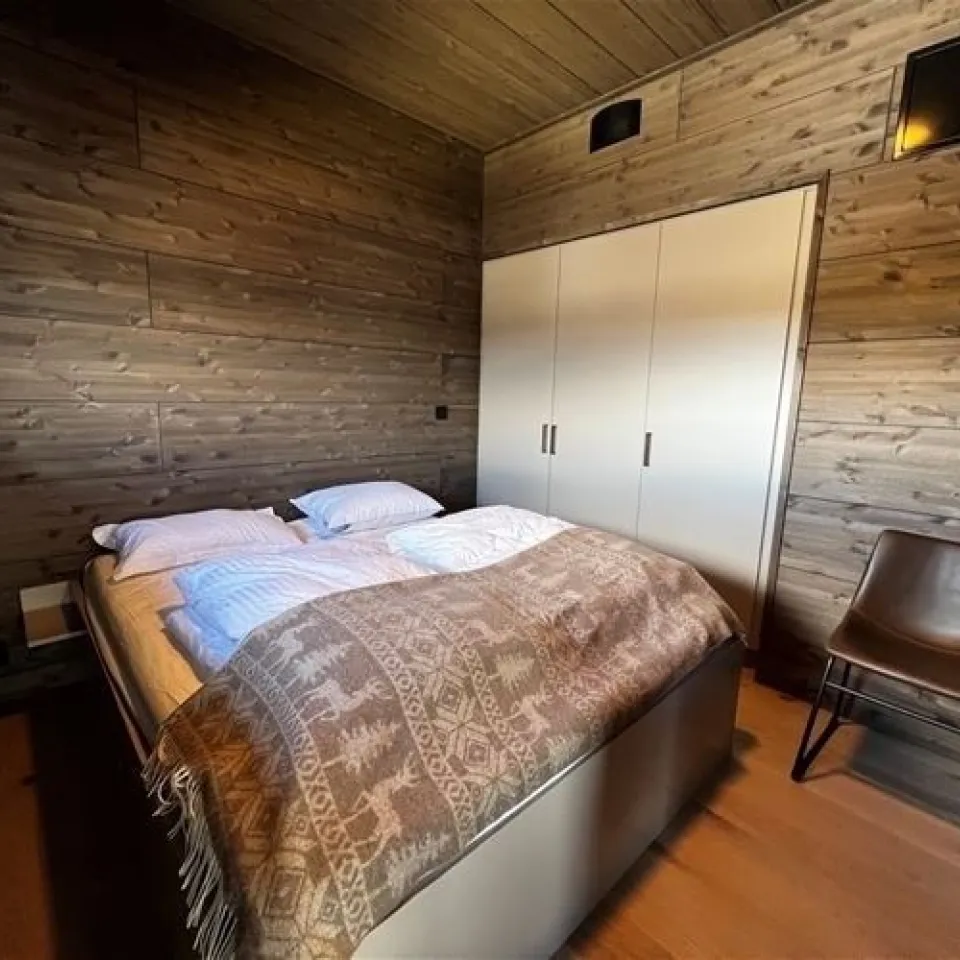 MOSETERTOPPEN BACKYARD 90D