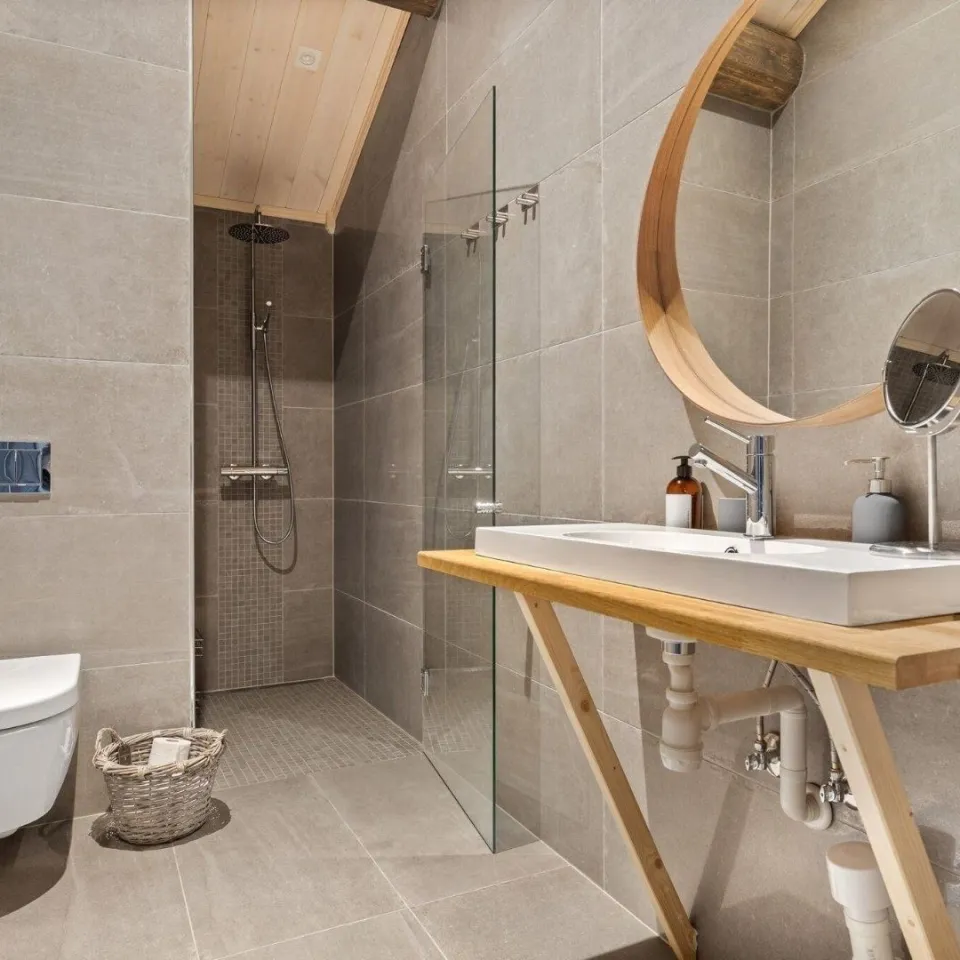 BJØNNLITJØNNVEGEN 17A