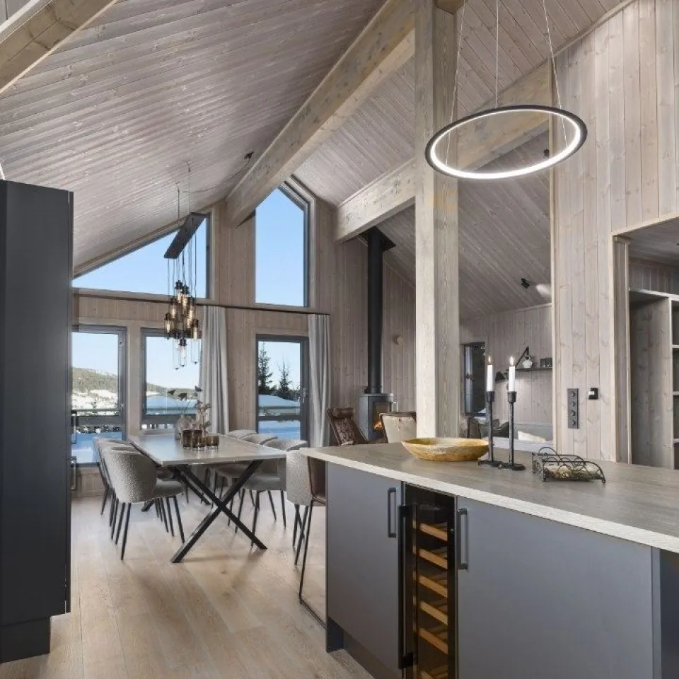 KVITFJELL VARDEN LODGE