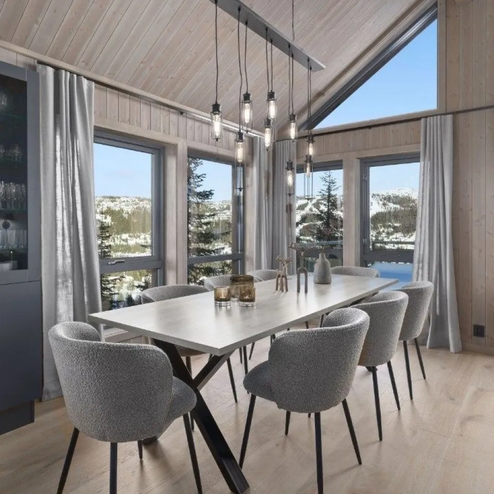 KVITFJELL VARDEN LODGE