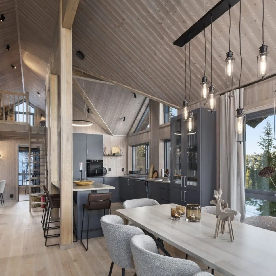 KVITFJELL VARDEN LODGE