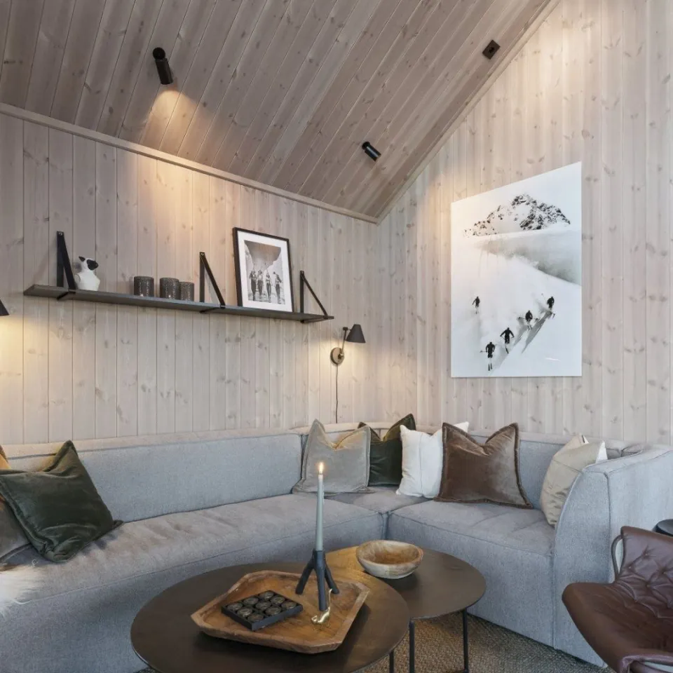 KVITFJELL VARDEN LODGE