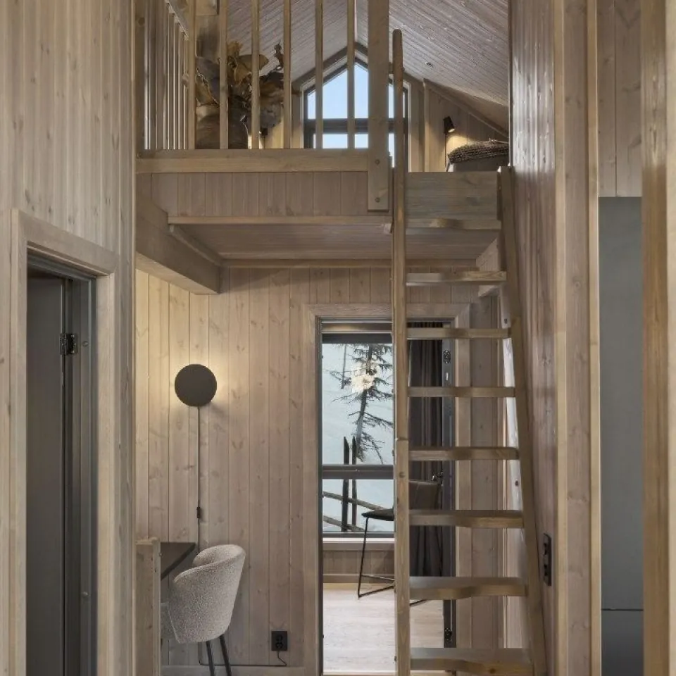 KVITFJELL VARDEN LODGE