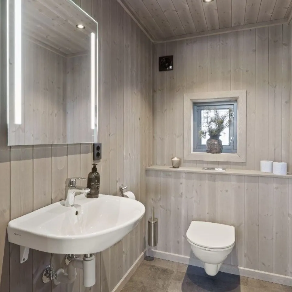 KVITFJELL VARDEN LODGE