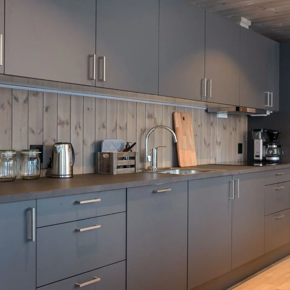 VARDEN FJELLANDSBY 216