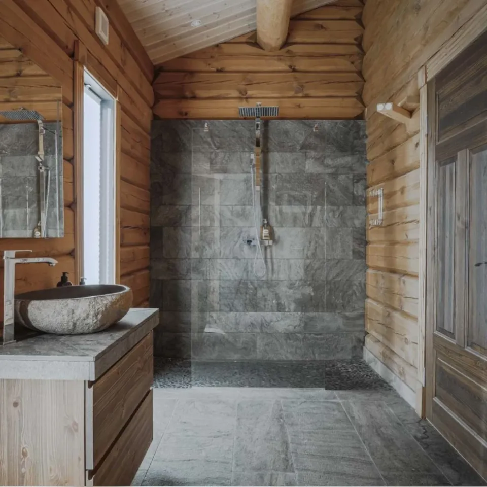 BJØNNLITJØNNVEGEN 45