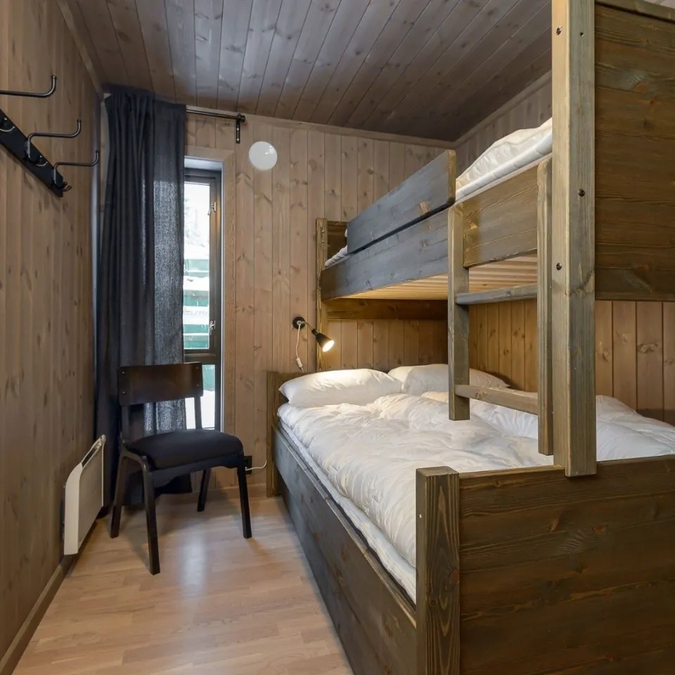 VARDEN FJELLANDSBY 204