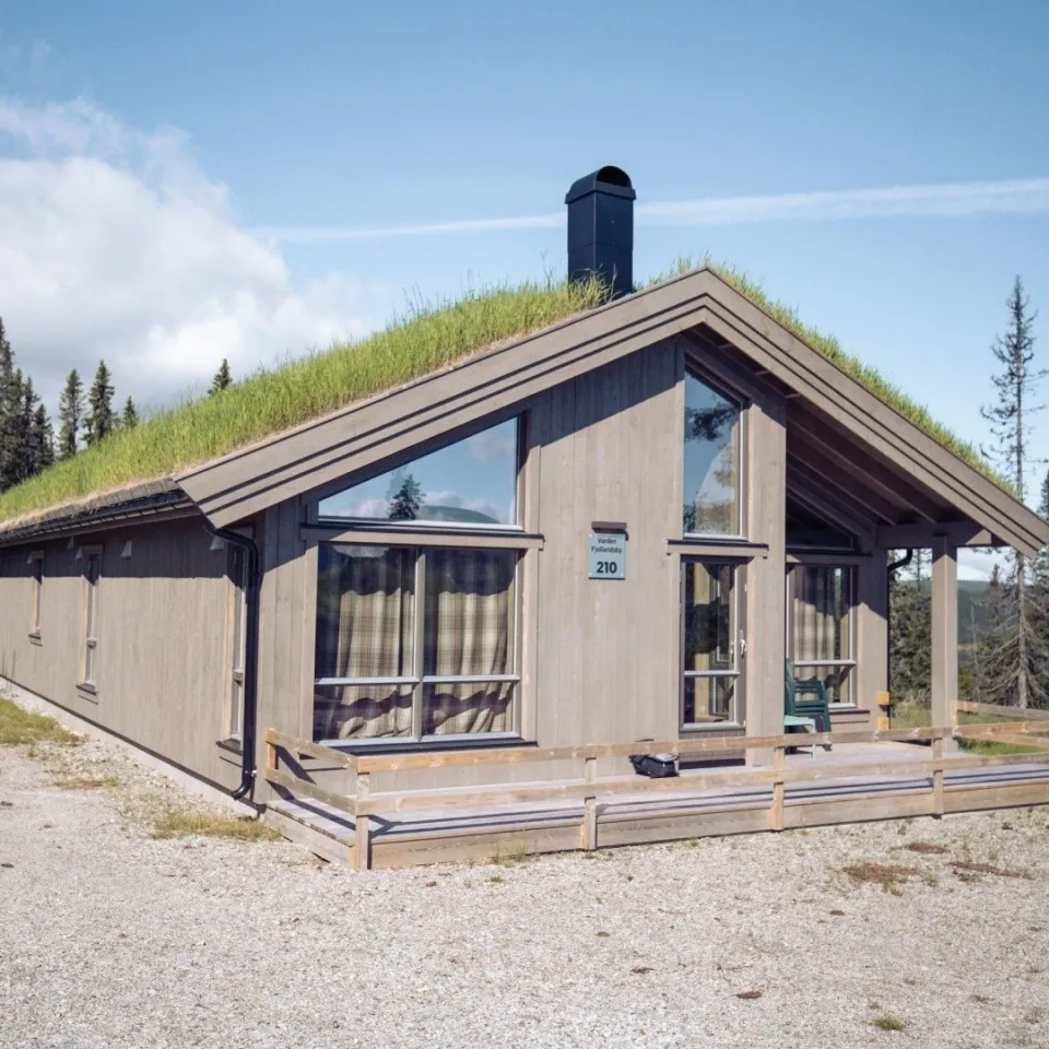 VARDEN FJELLANDSBY 210