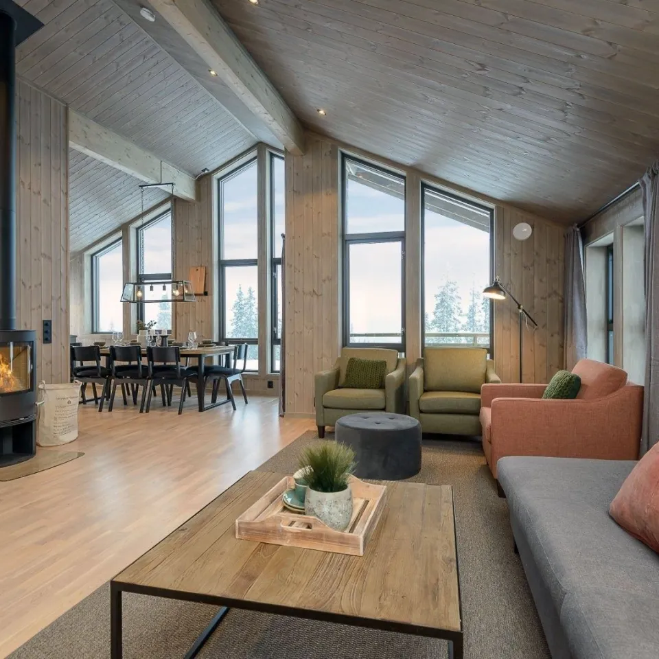 VARDEN FJELLANDSBY 224