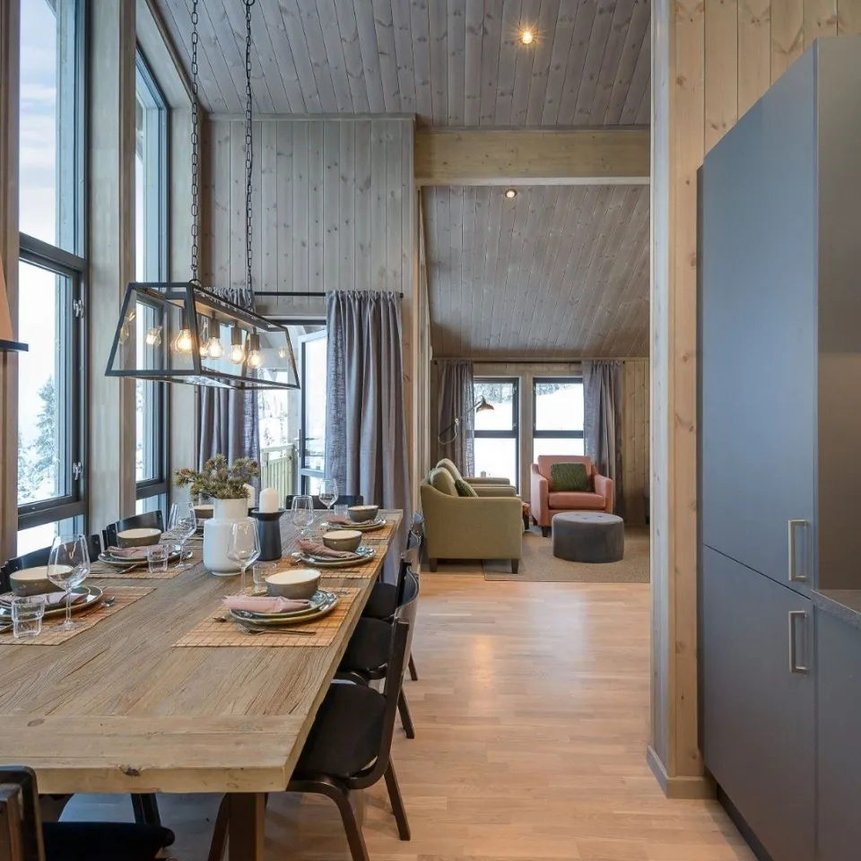 VARDEN FJELLANDSBY 224