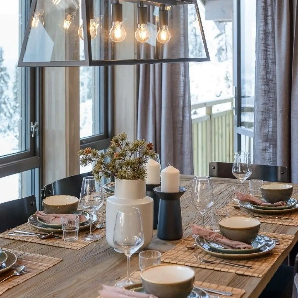 VARDEN FJELLANDSBY 226