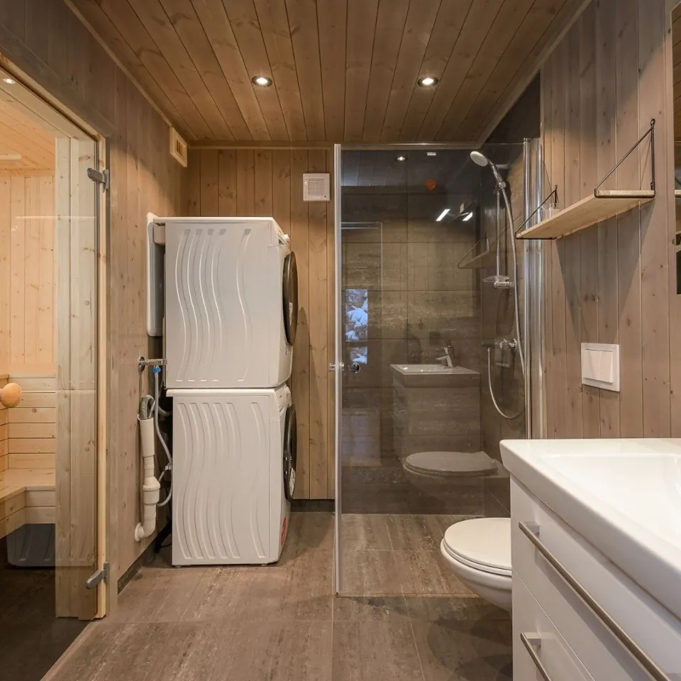 VARDEN FJELLANDSBY 226