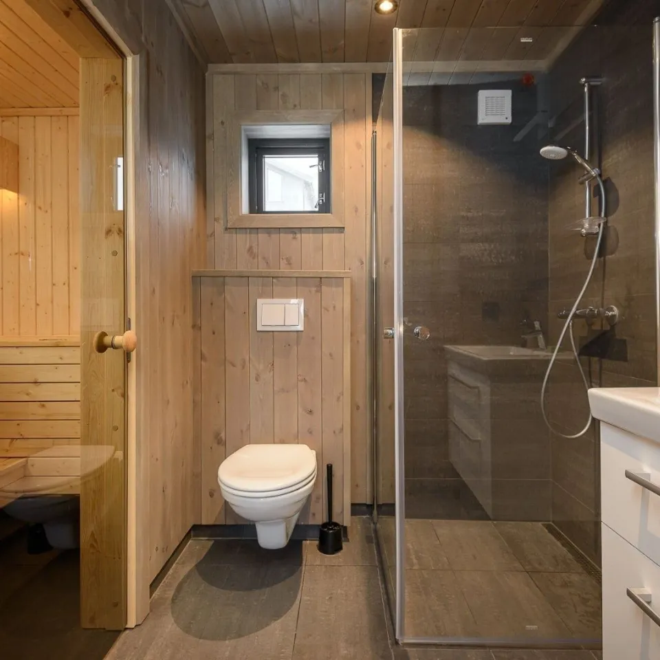 VARDEN FJELLANDSBY 228