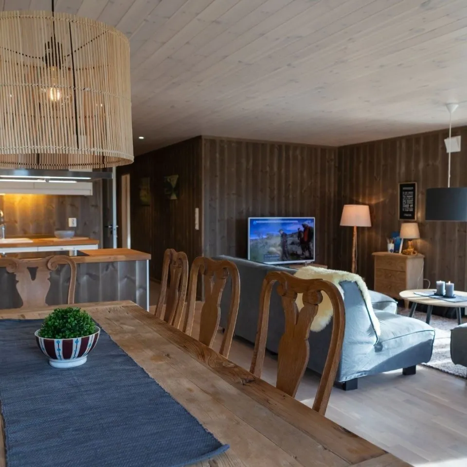 BJØNNLITJØNNVEGEN 4