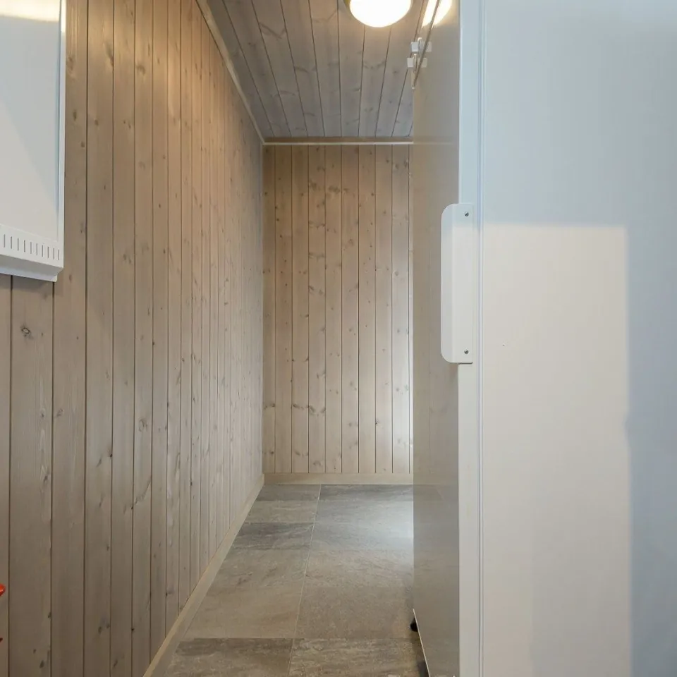 VARDEN FJELLANDSBY 212A