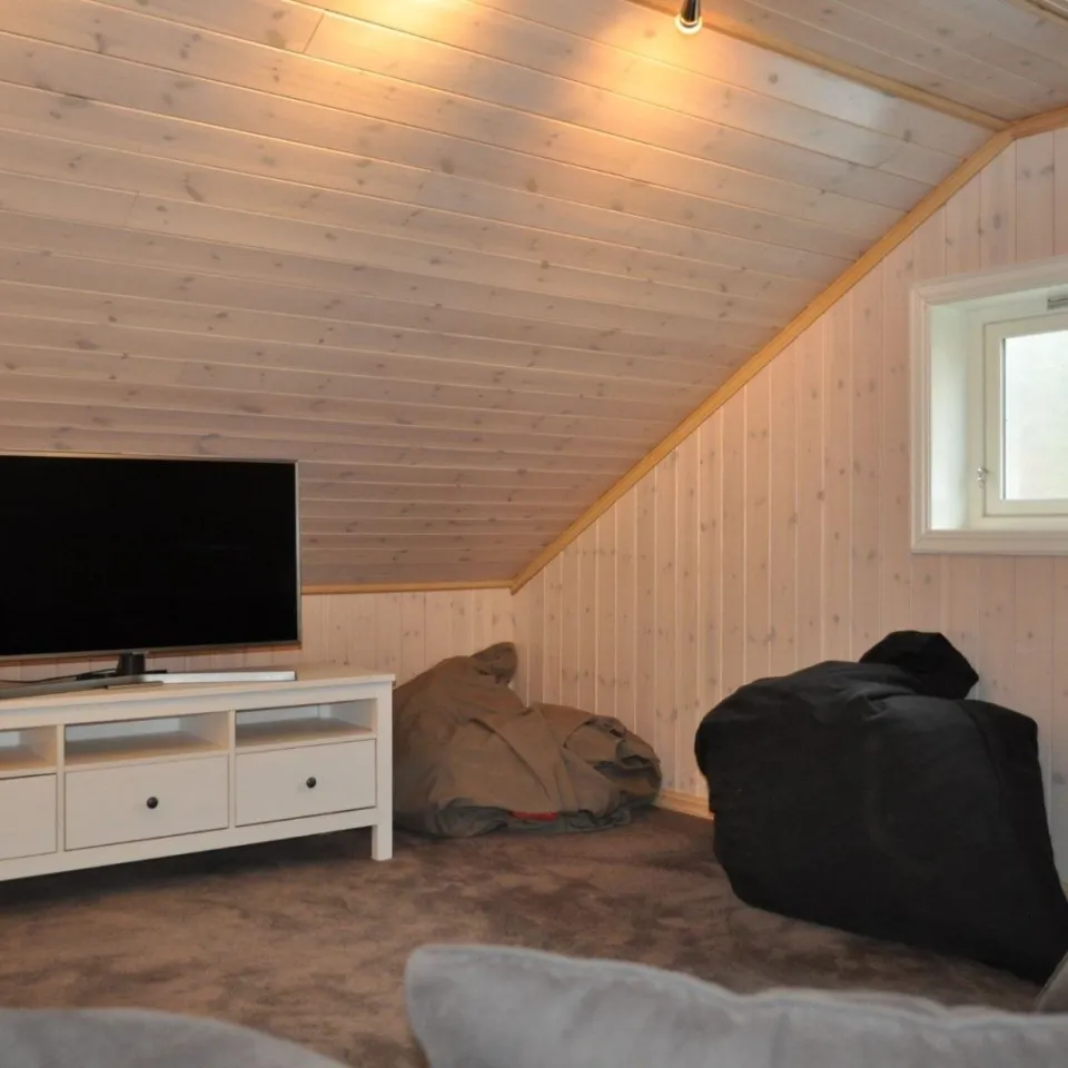 BJØNNLITJØNNVEGEN 33