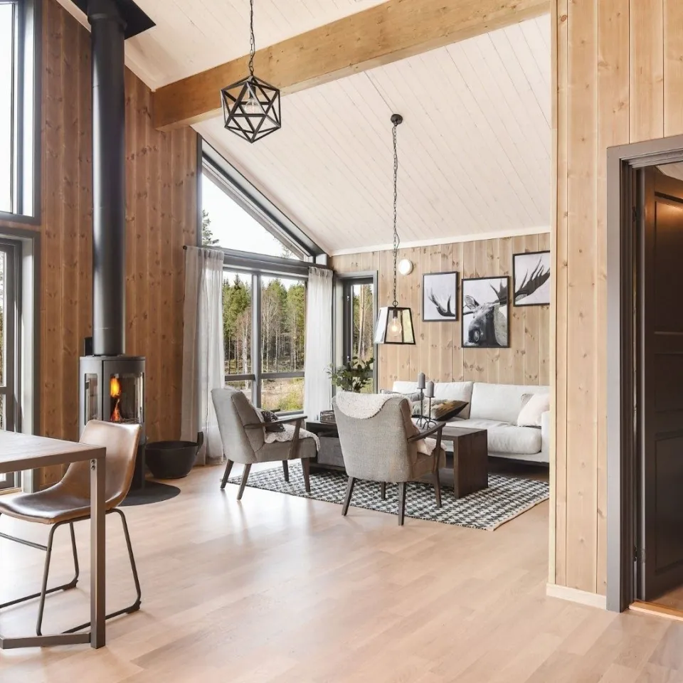 VARDEN FJELLANDSBY 206