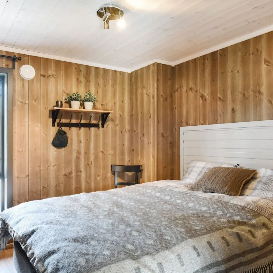 VARDEN FJELLANDSBY 206