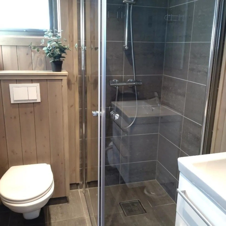 VARDEN FJELLANDSBY ANNEKS 214B