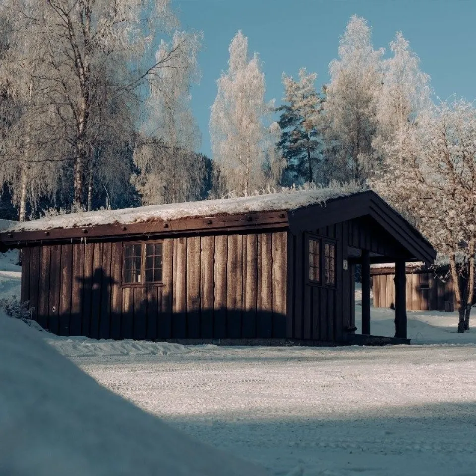 Helårshytte for 4 personer med dusj og wc