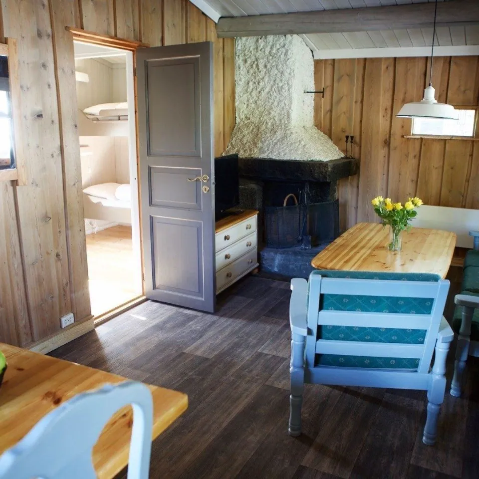 Helårshytte for 8 personer med dusj og wc