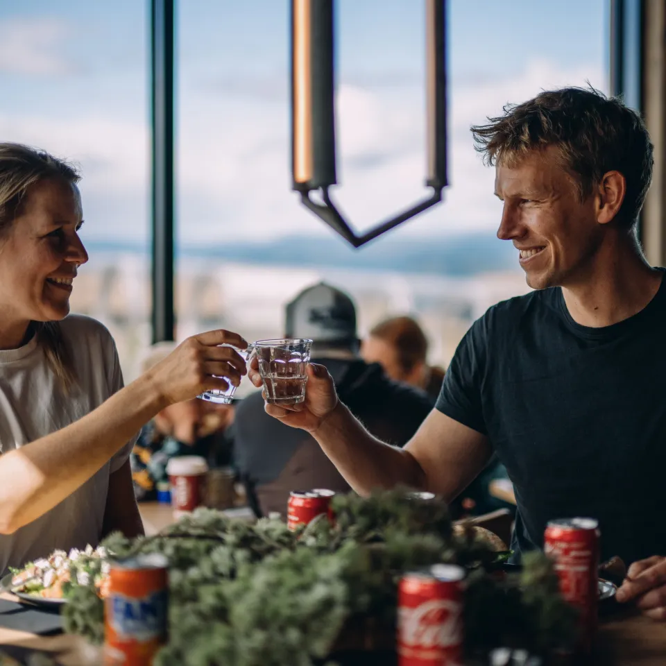 Sommerpaket in Hafjell mit Führungen und Himbeerpflücken