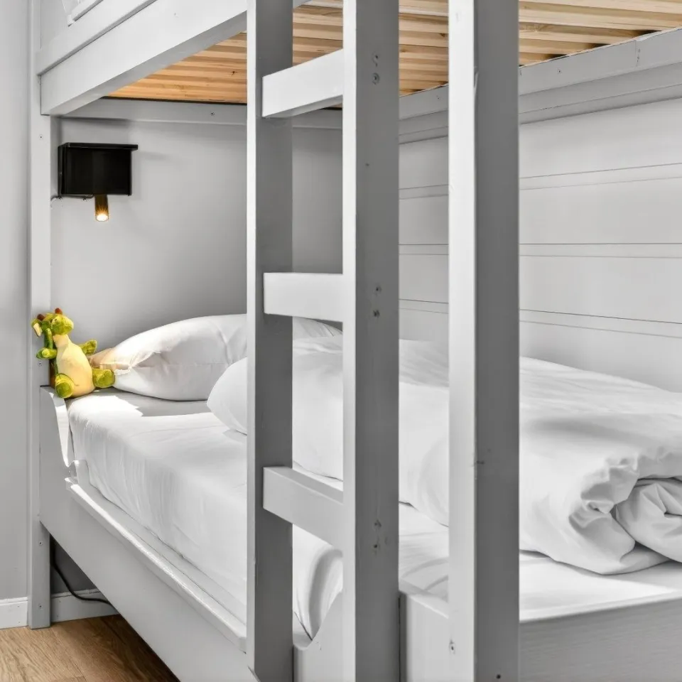 Helårshytte for 8 personer med dusj og wc