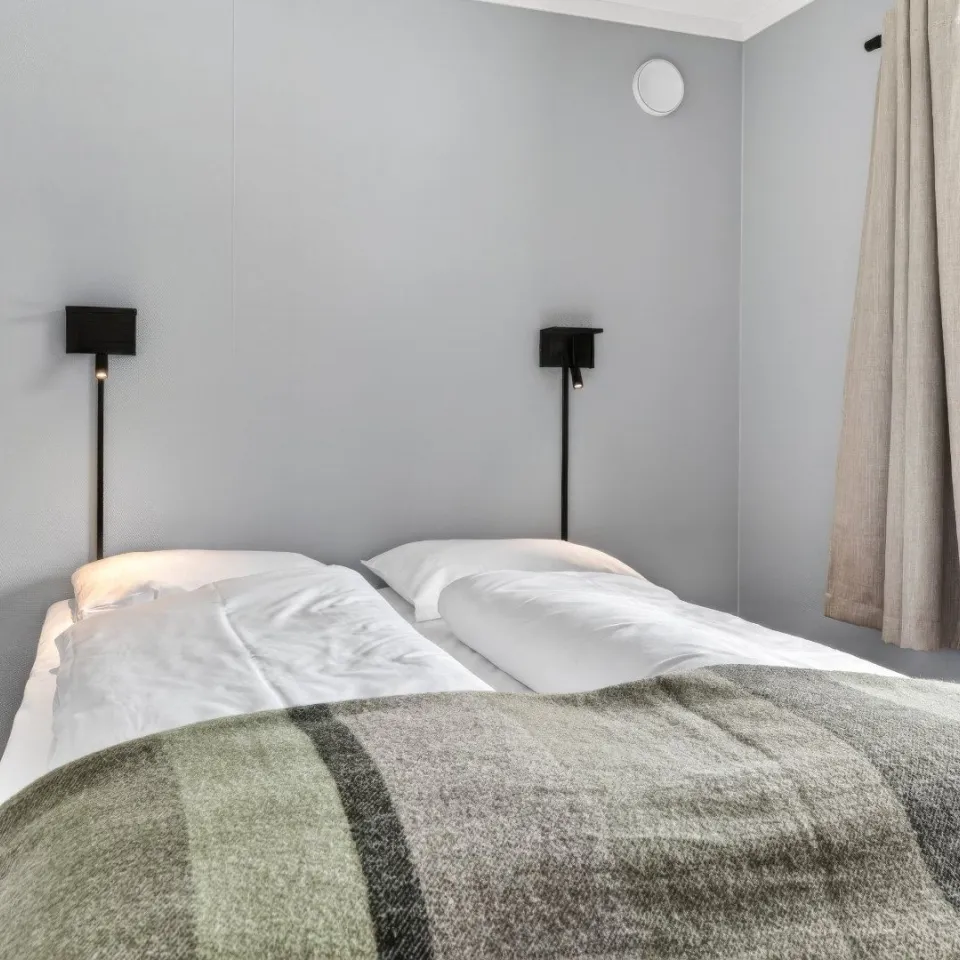 Helårshytte for 8 personer med dusj og wc