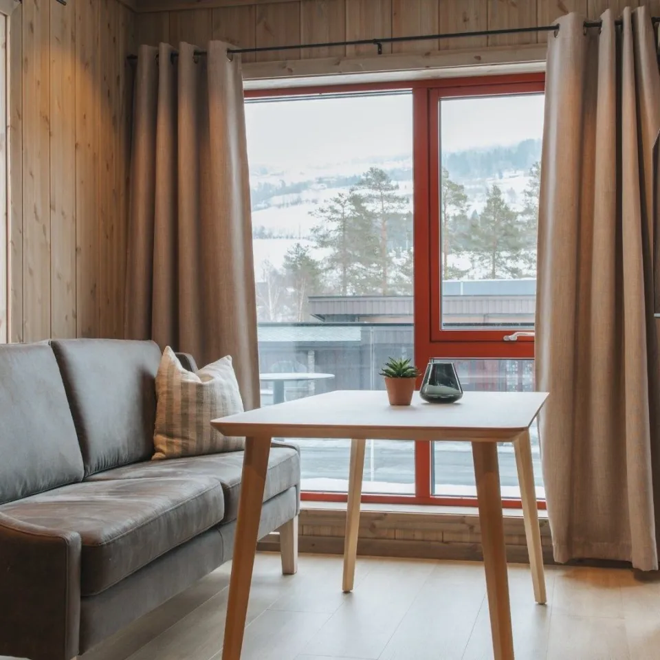 Hotellrom for 4 personer med dusj og wc