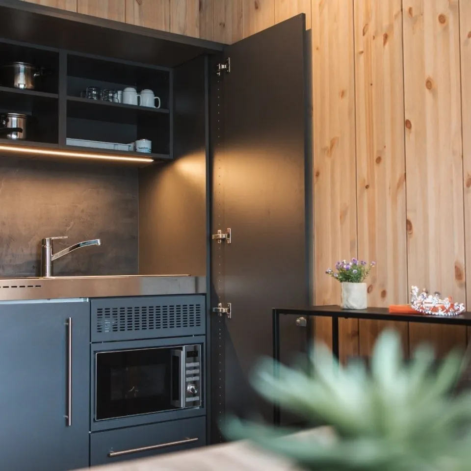 Hotellrom for 4 personer med dusj og wc