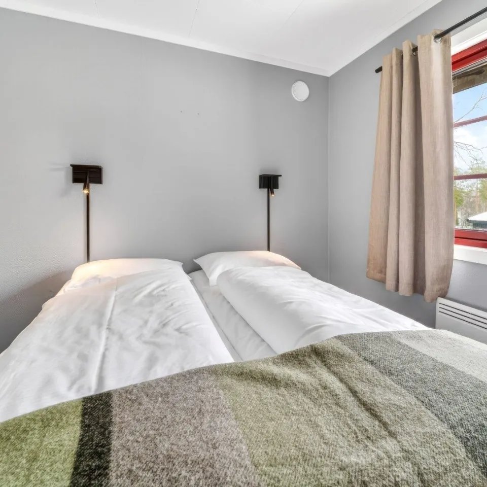 Helårshytte for 8 personer med dusj og wc