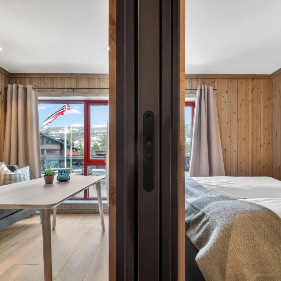 Hotellrom for 4 personer med dusj og wc