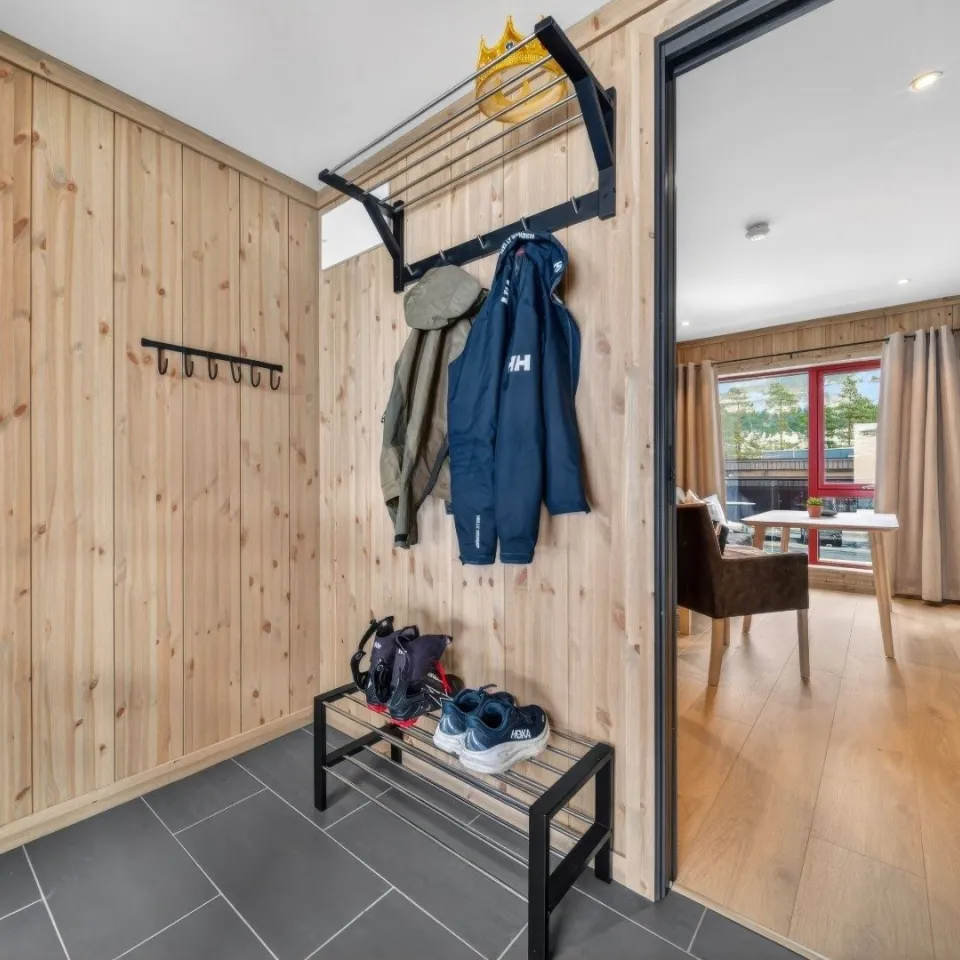 Hotellrom for 4 personer med dusj og wc
