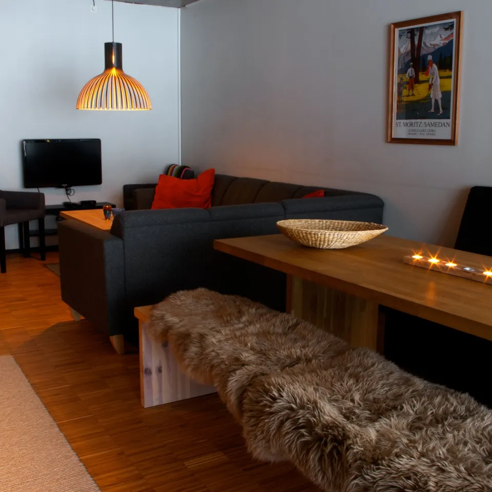 STUDIO H A105