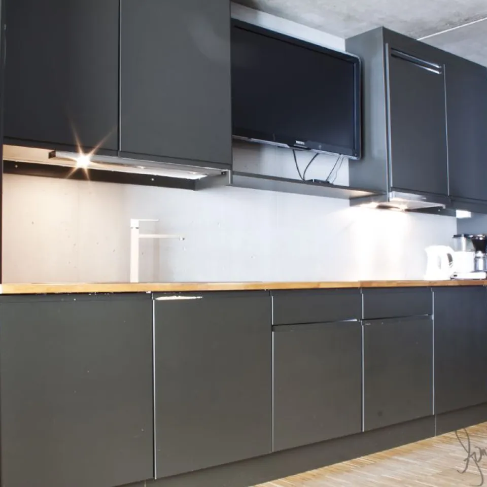 STUDIO H A109