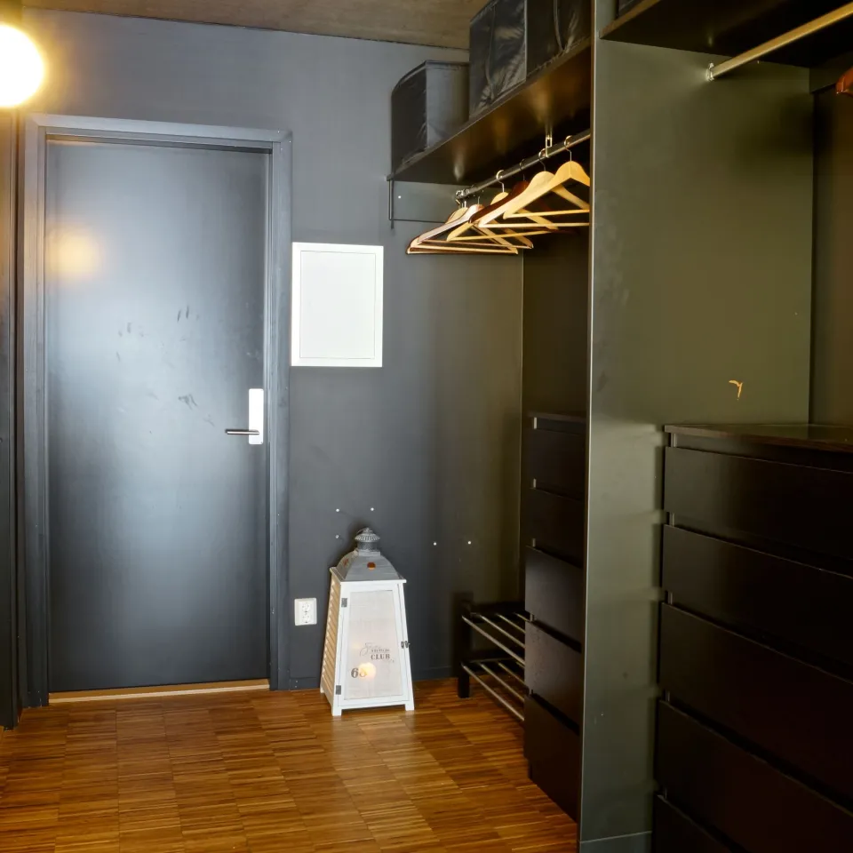 STUDIO H B300