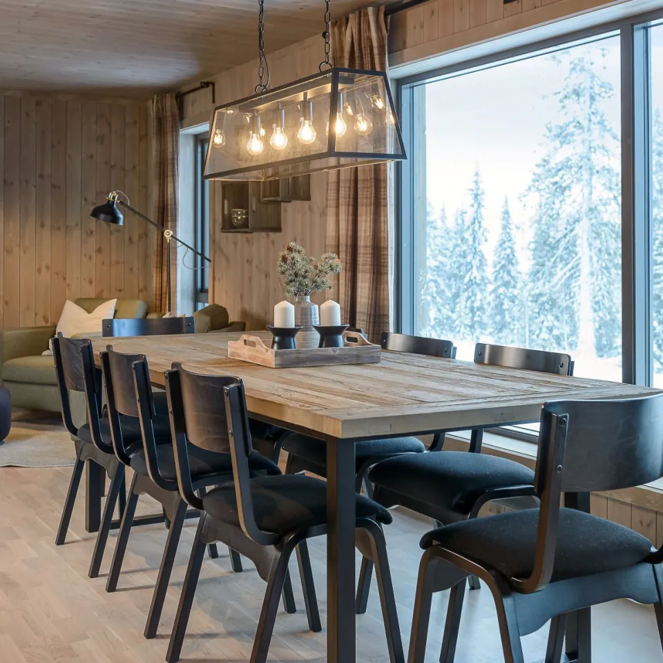 VARDEN FJELLANDSBY 208