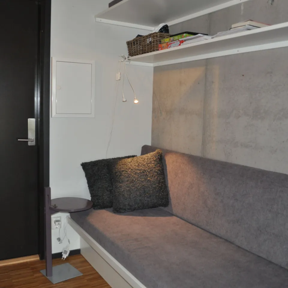 STUDIO H B101