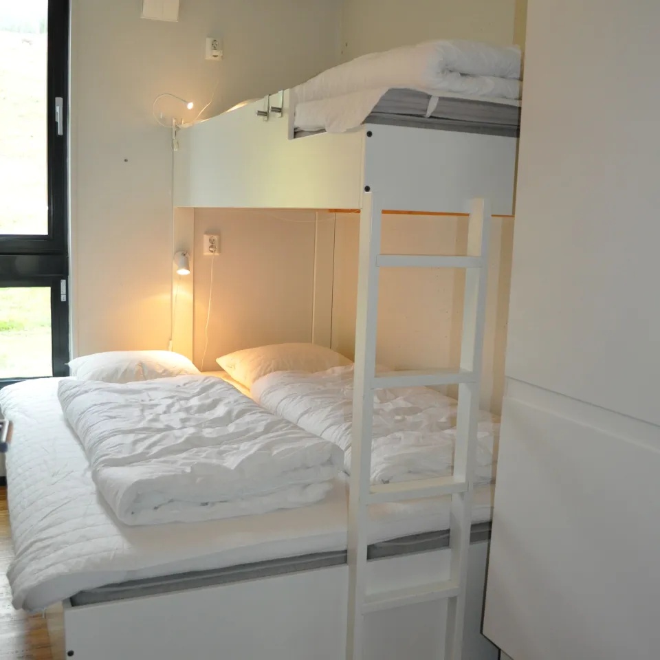 STUDIO H B101
