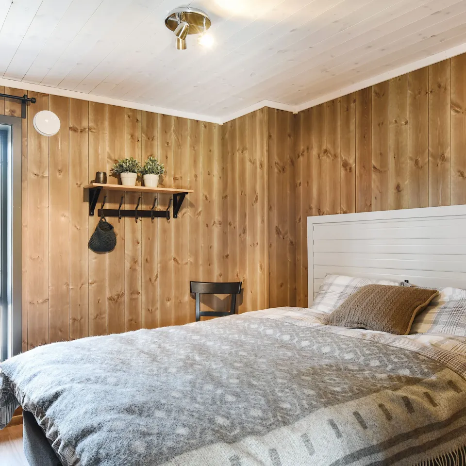 VARDEN FJELLANDSBY 210