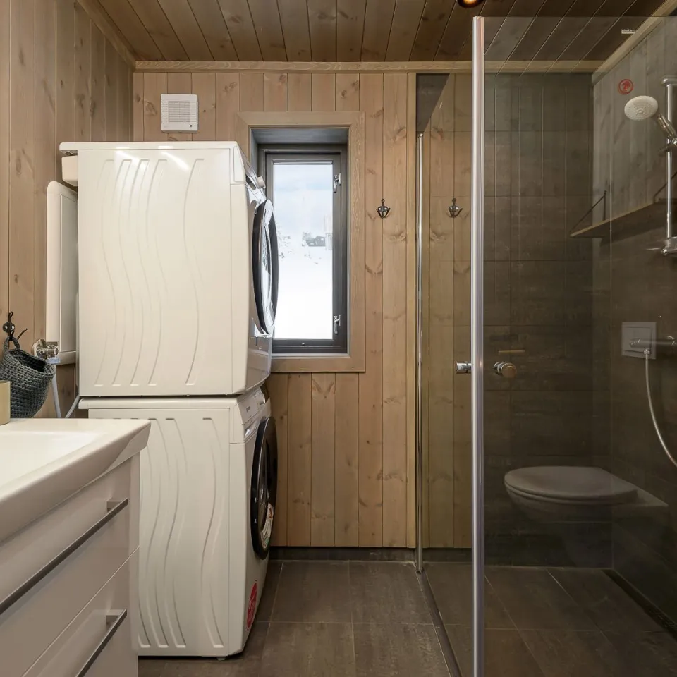 VARDEN FJELLANDSBY 232