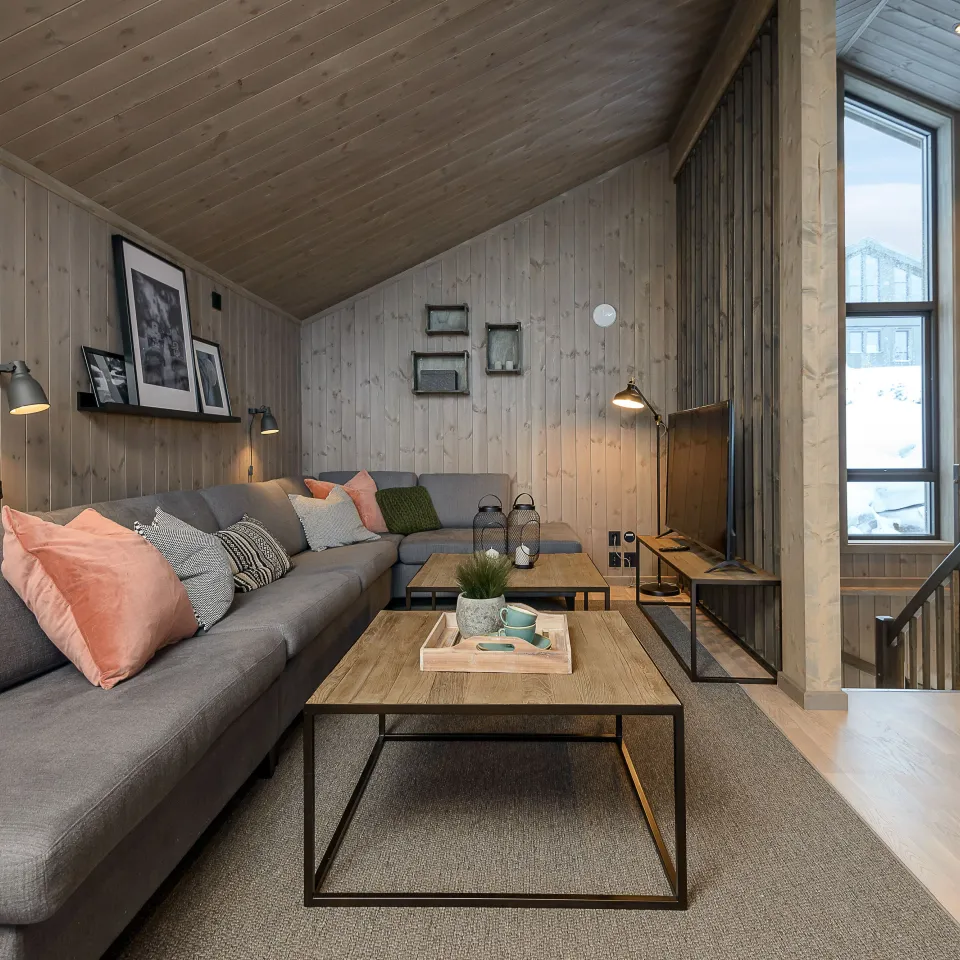 VARDEN FJELLANDSBY 202