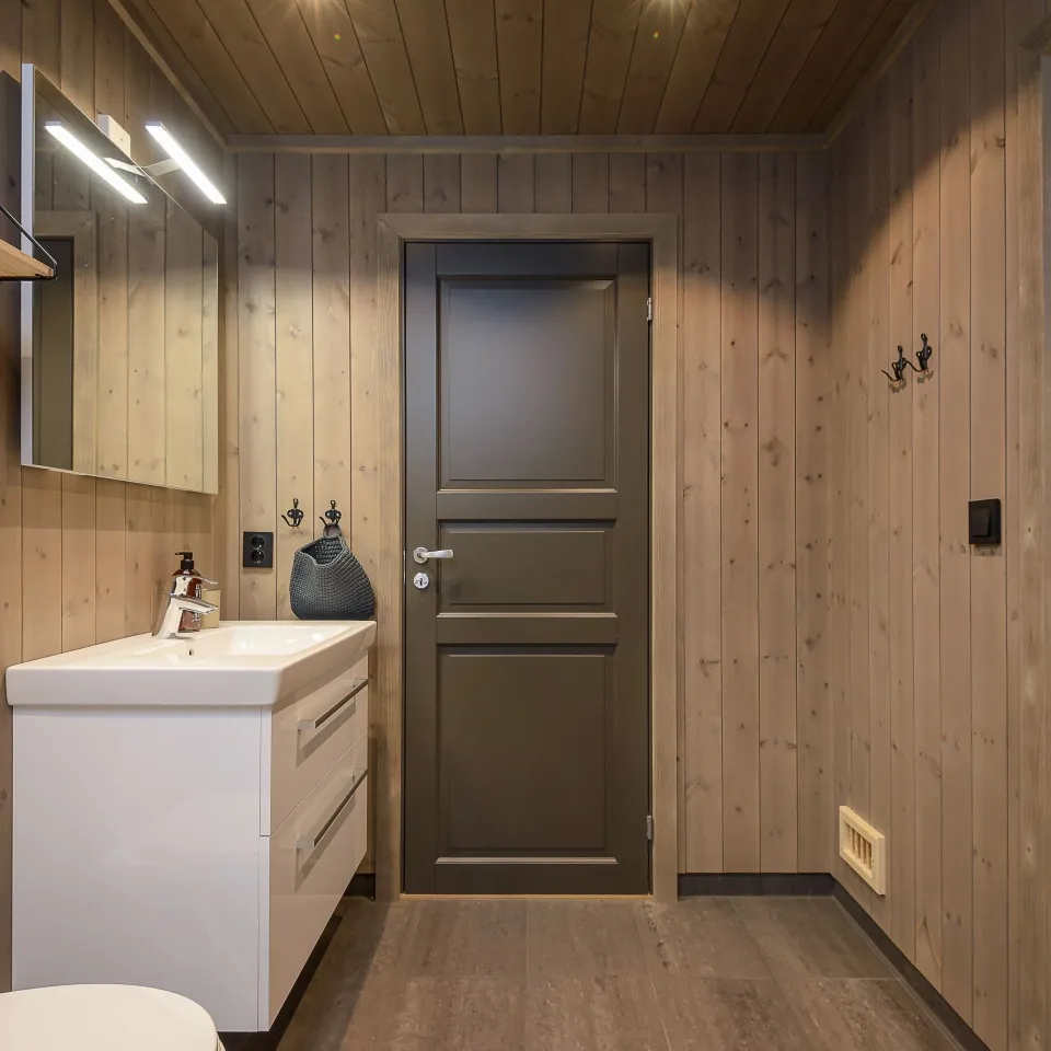 VARDEN FJELLANDSBY 202