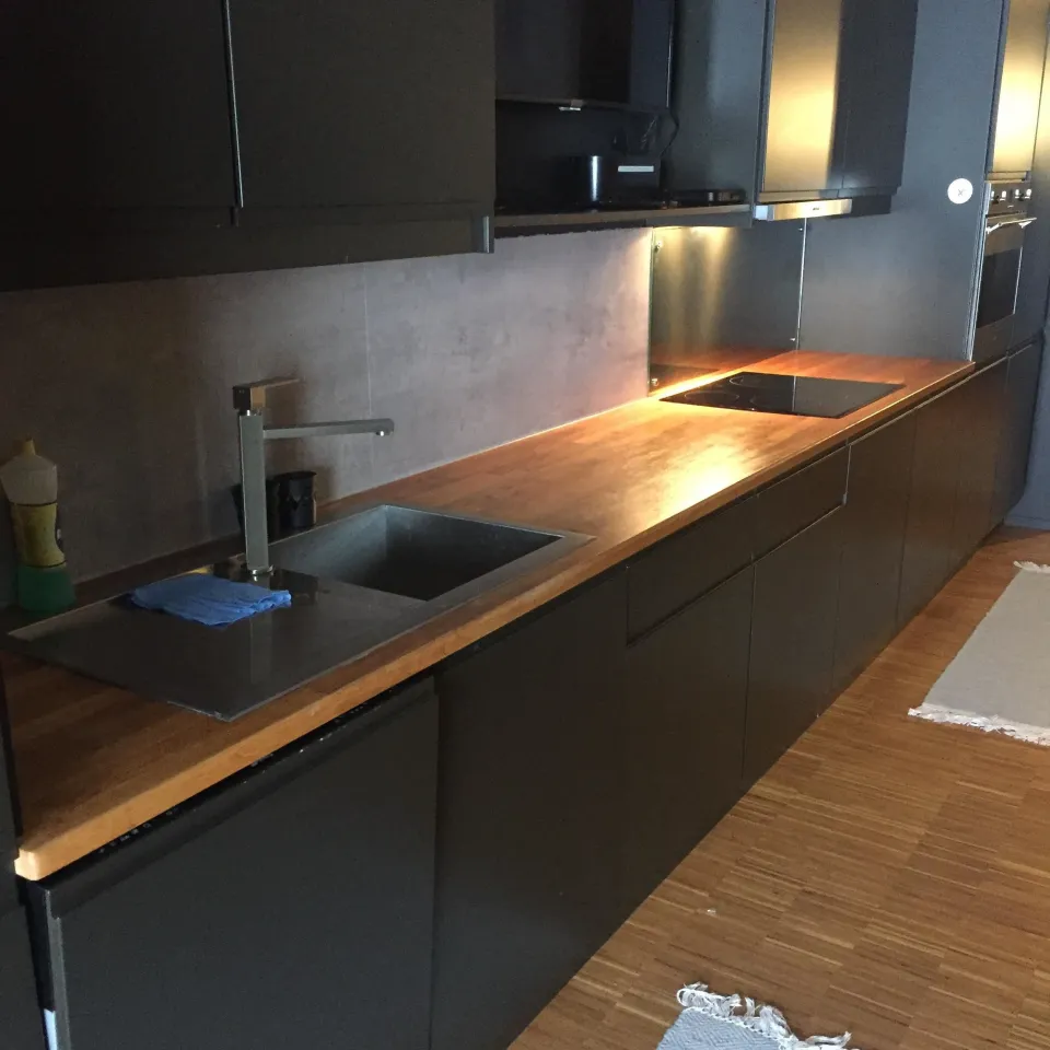 STUDIO H A208