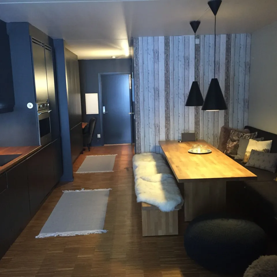 STUDIO H A208