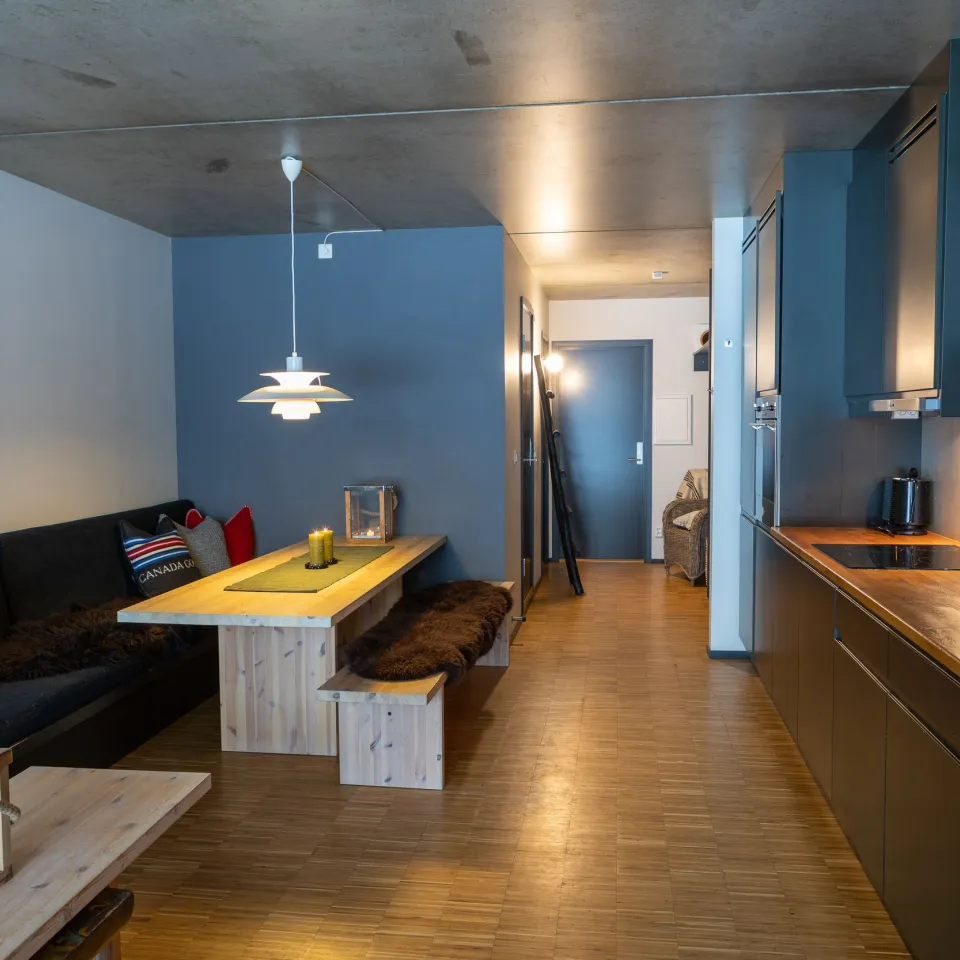 STUDIO H B203