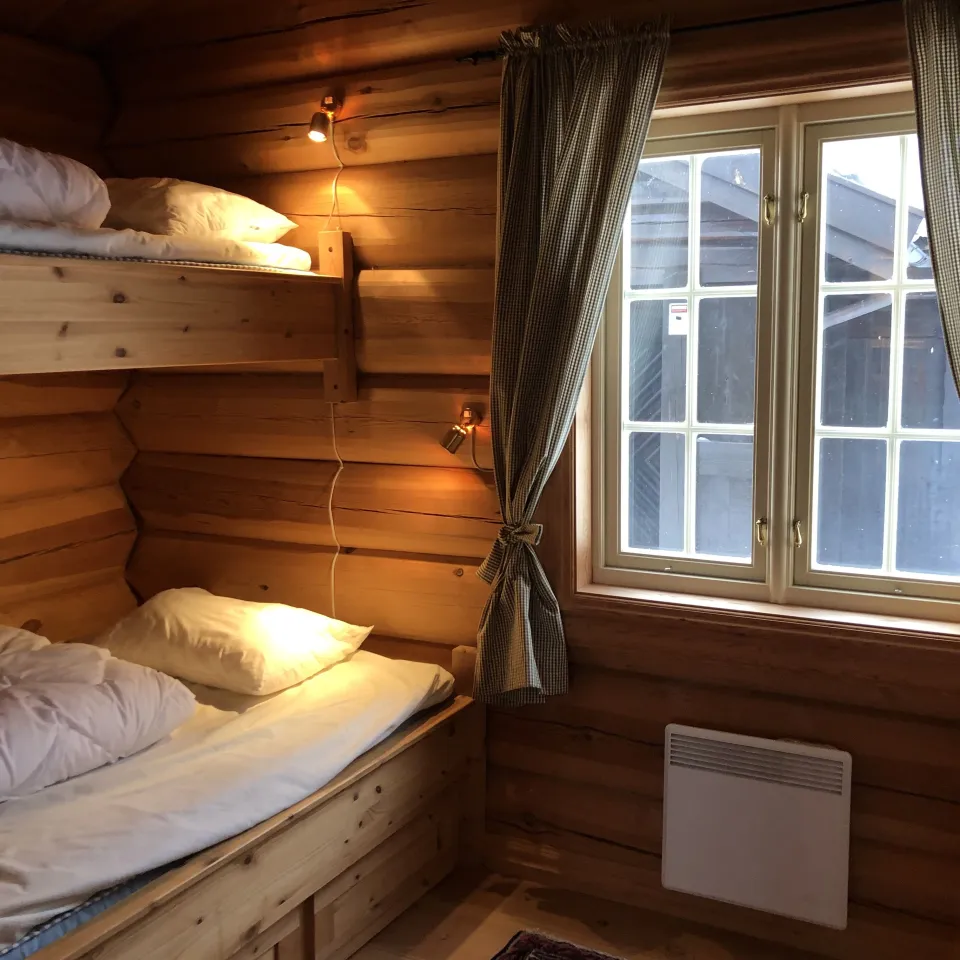 BJØNNLISKARDET 25