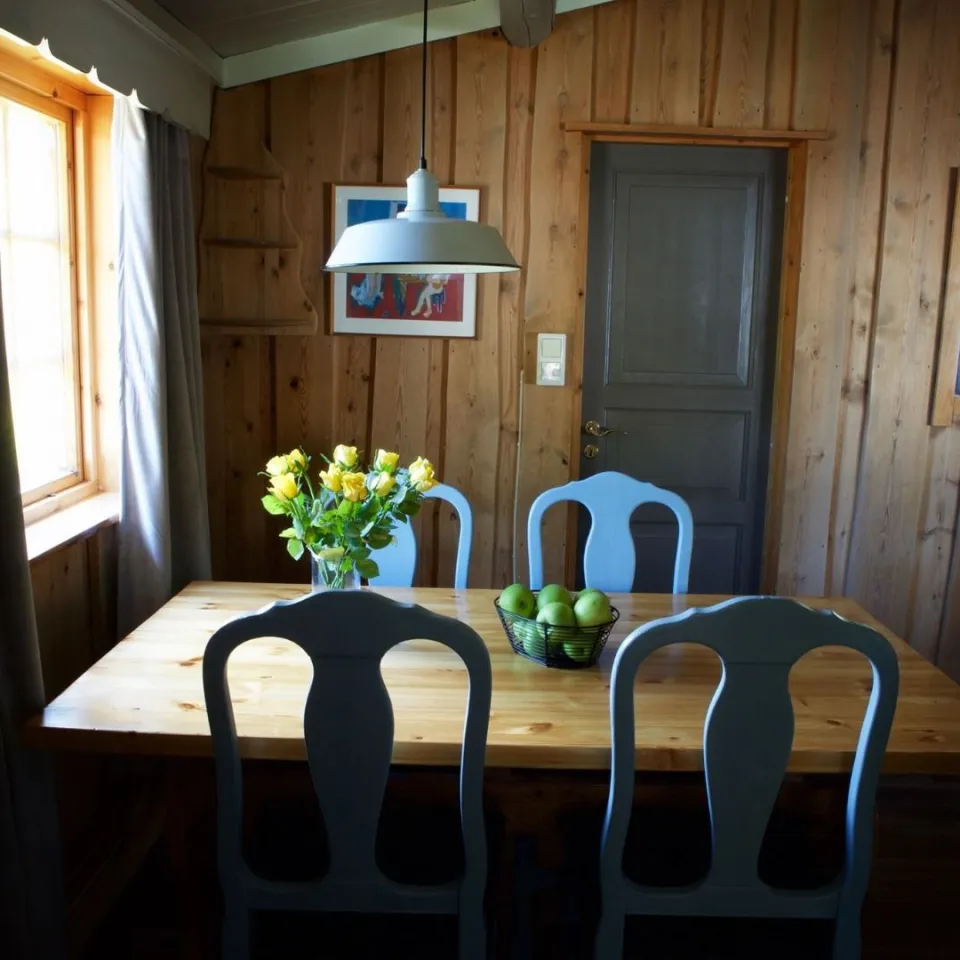 Helårshytte for 4 personer med dusj og wc