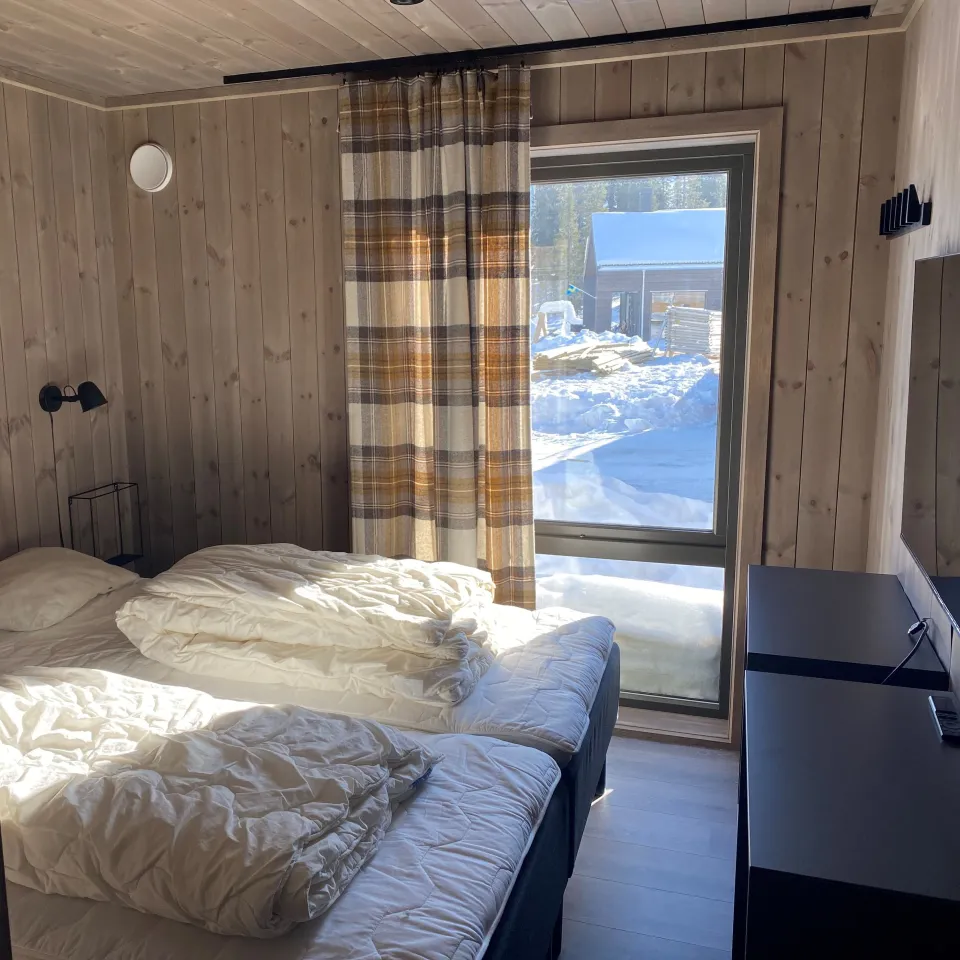 VARDEN 48